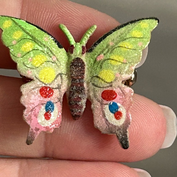 4/$50 Hong Kong vintage butterfly 1950 brooch 💚 - Picture 1 of 7